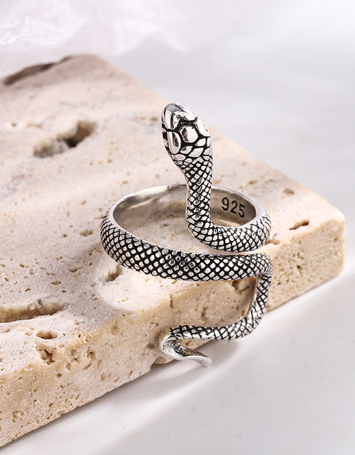 Load image into Gallery viewer, Snake Design Ring