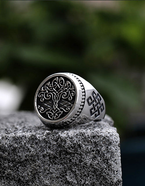 Load image into Gallery viewer, Vintage Nordic Ring